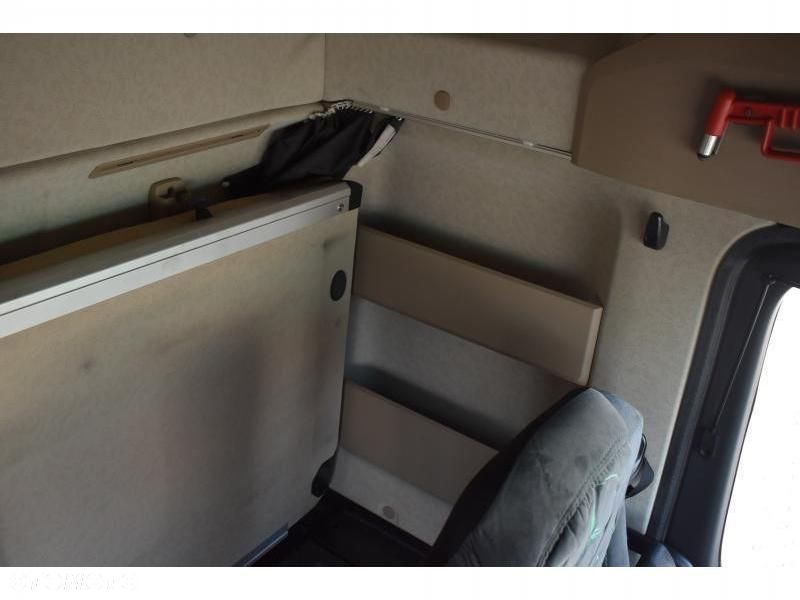 Mercedes-Benz Actros - 28