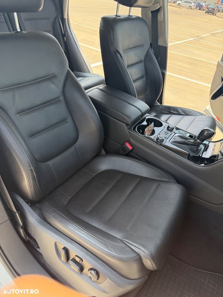 Volkswagen Touareg 3.0 V6 TDI BMT - 19
