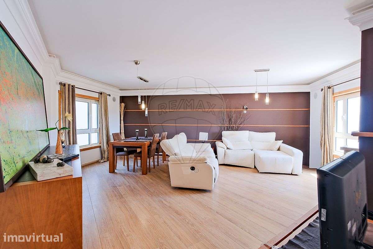 Apartamento T4 para arrendamento - Grande imagem: 2/38