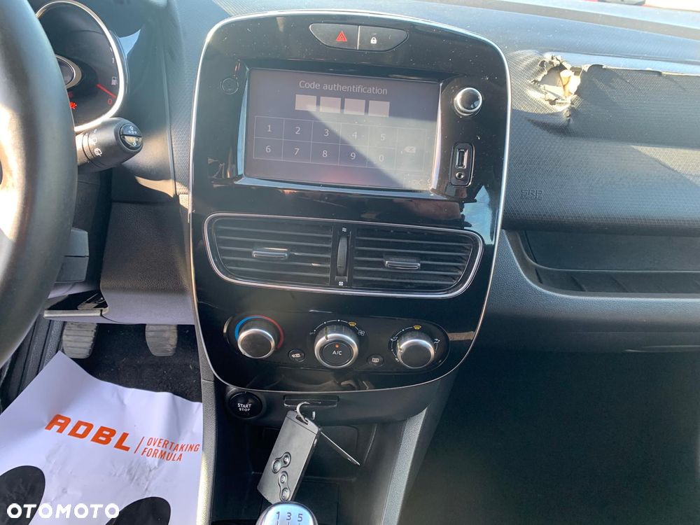 Renault Clio - 22