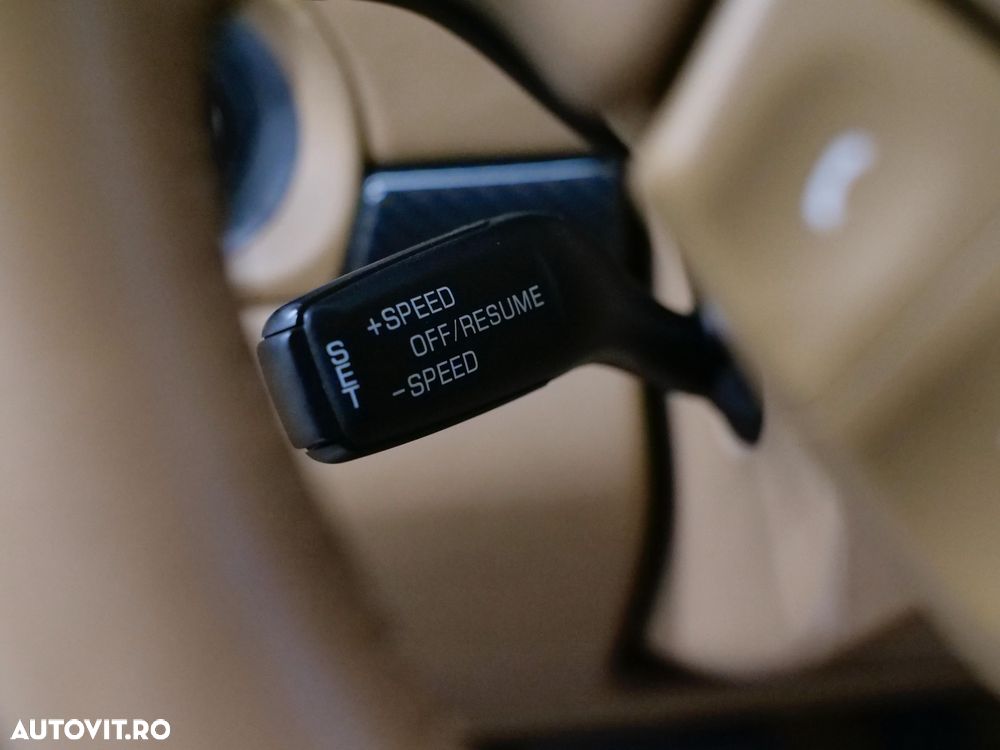 Porsche Cayenne - 40