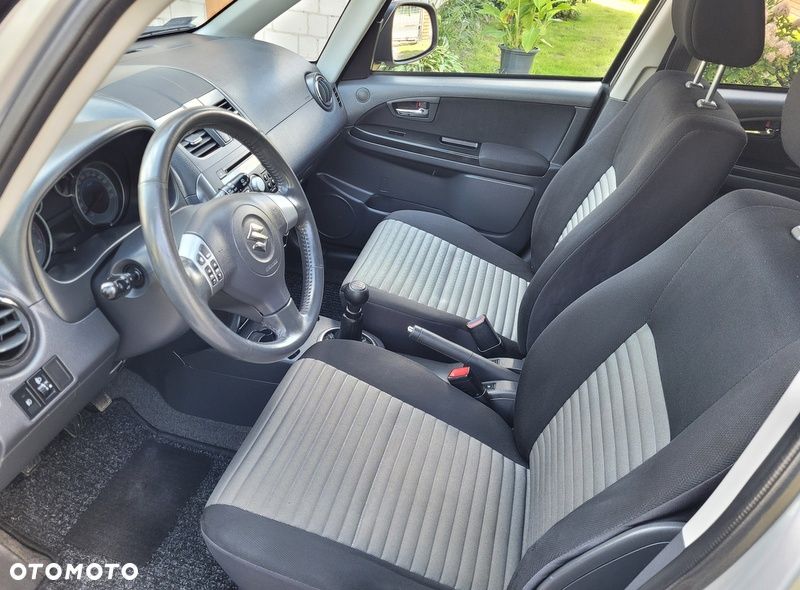 Suzuki SX4 - 5