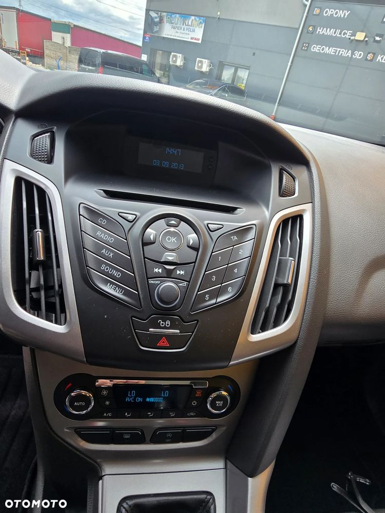 Ford Focus 1.0 EcoBoost Trend - 14