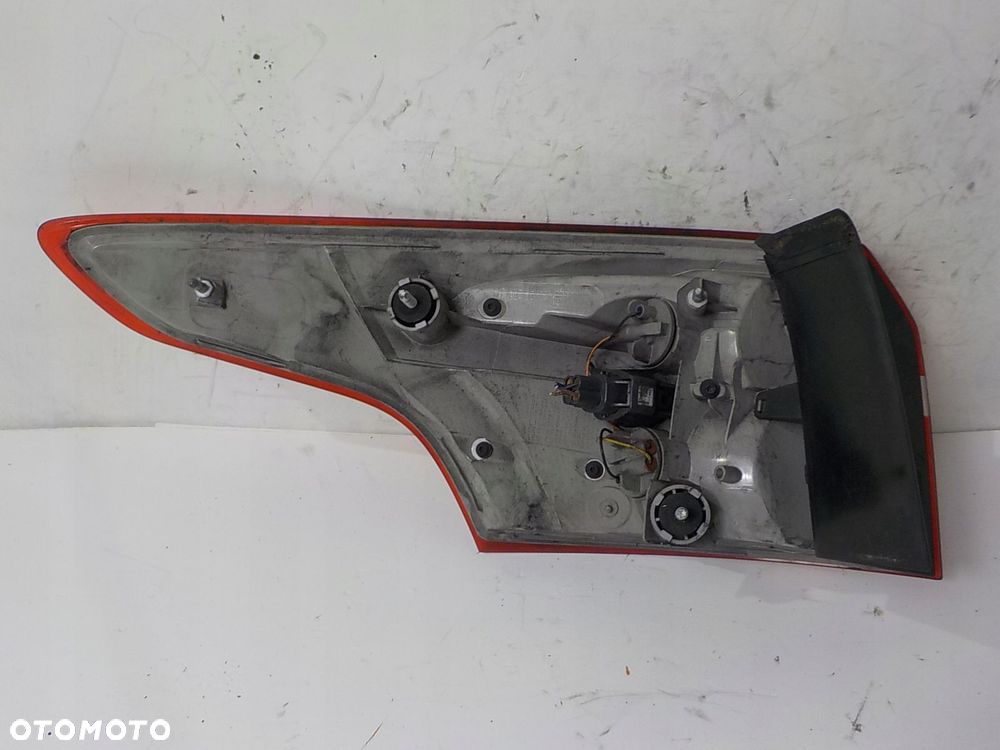 FORD FOCUS III MK3 LIFT LAMPA PRAWA TYŁ TYLNA - 3