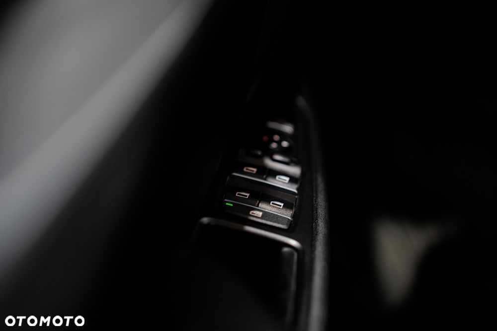 BMW X6 xDrive30d - 27