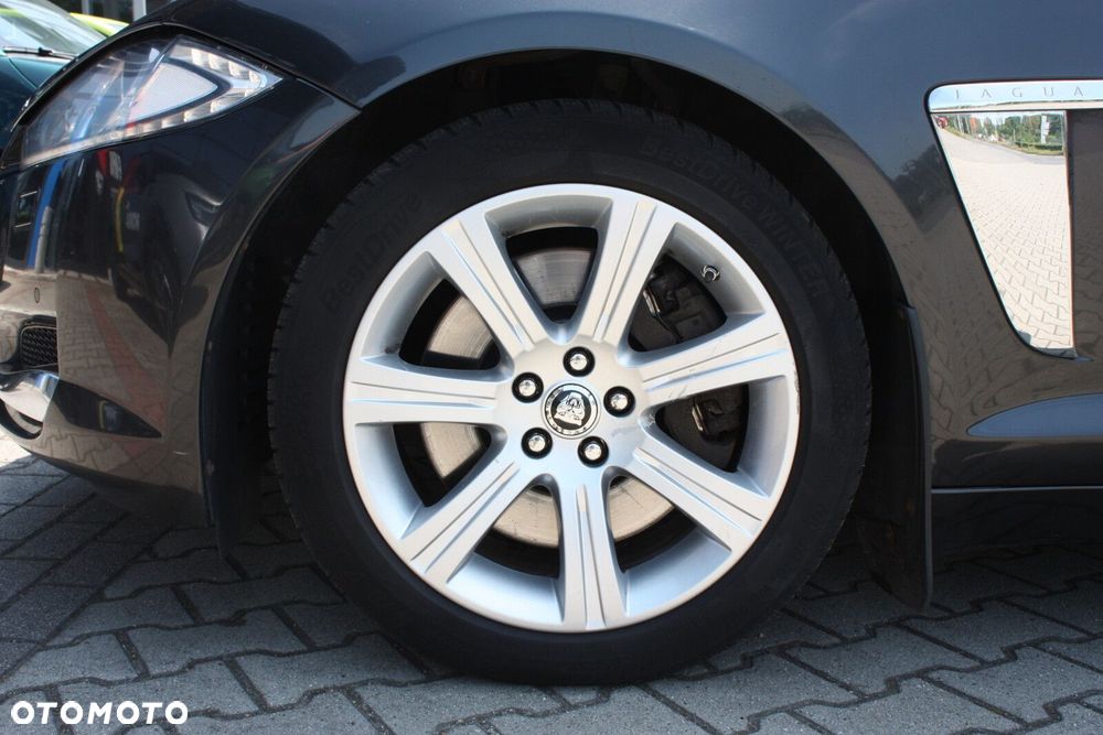 Jaguar XF 3.0 V6 D S Luxury - 11