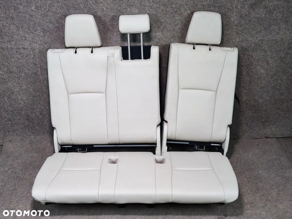 TOYOTA HIGHLANDER 20-24r Fotele Kanapy Boczki Skórzane 7 osób - 8