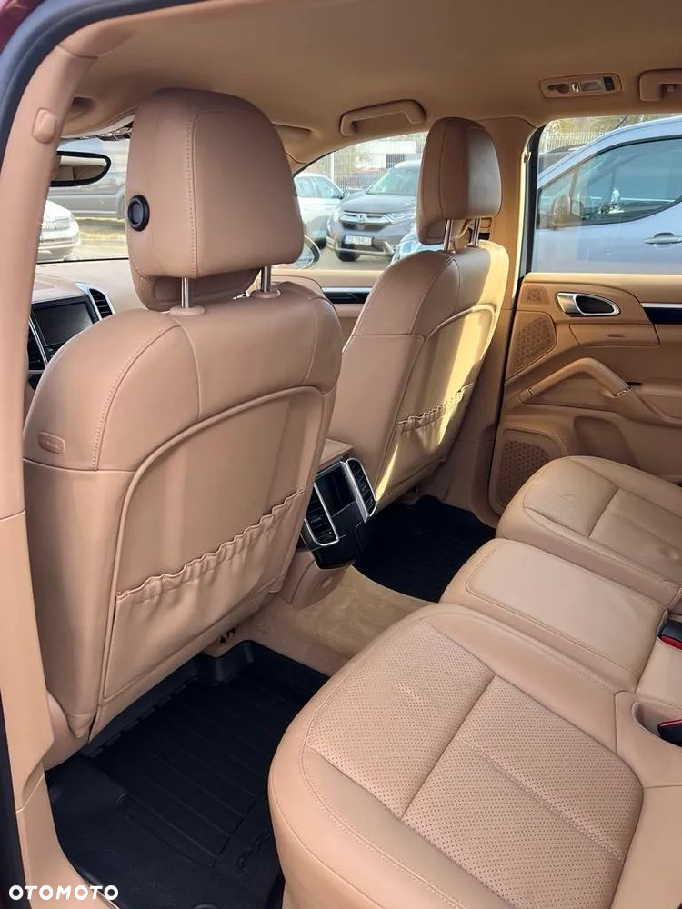 Porsche Cayenne Standard - 18