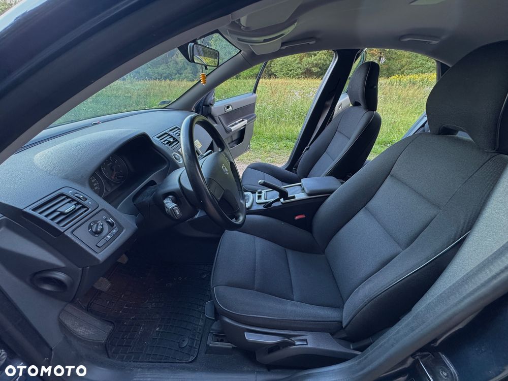 Volvo S40 1.6 - 19
