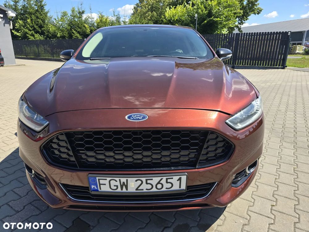 Ford Fusion - 16