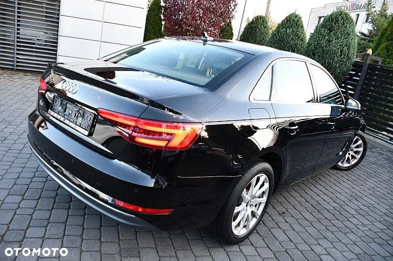 Audi A4 - 4