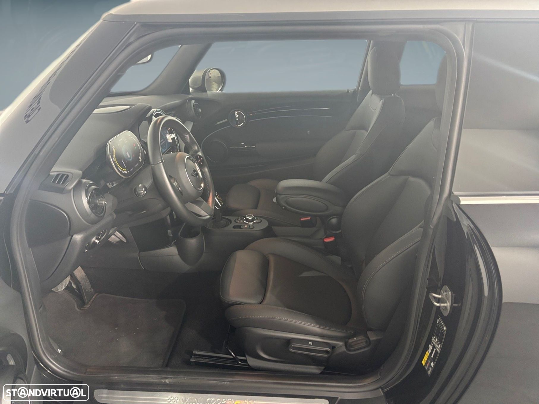 MINI 3 Portas Cooper SE Premium Classic - 11