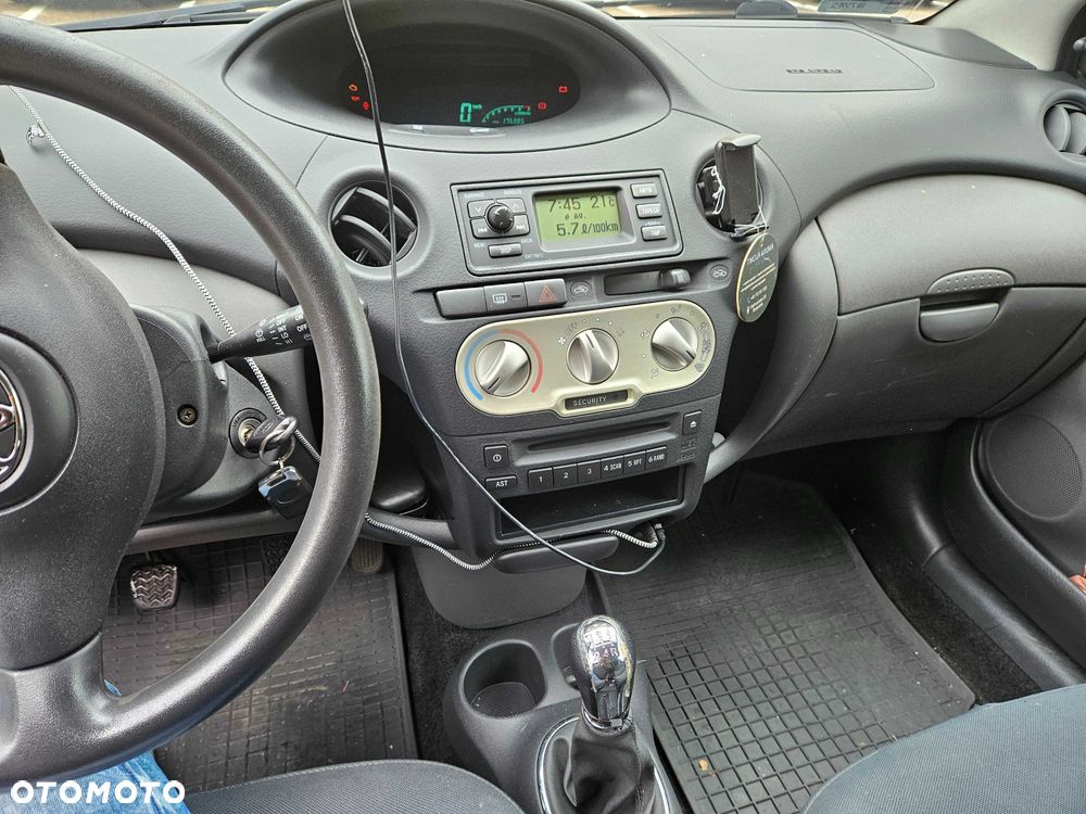 Toyota Yaris - 6