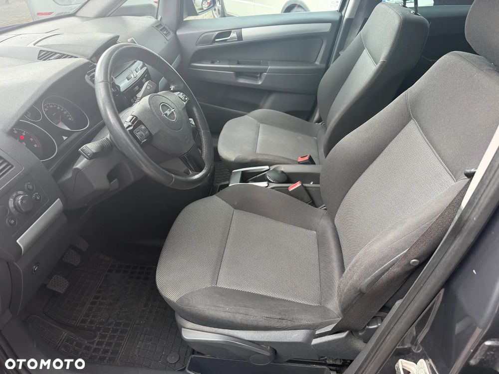 Opel Zafira - 9