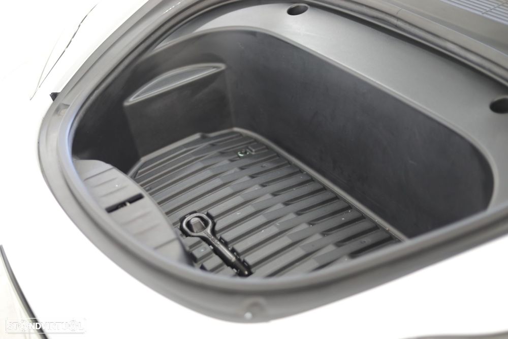 Tesla Model 3 Long-Range Dual Motor AWD - 27