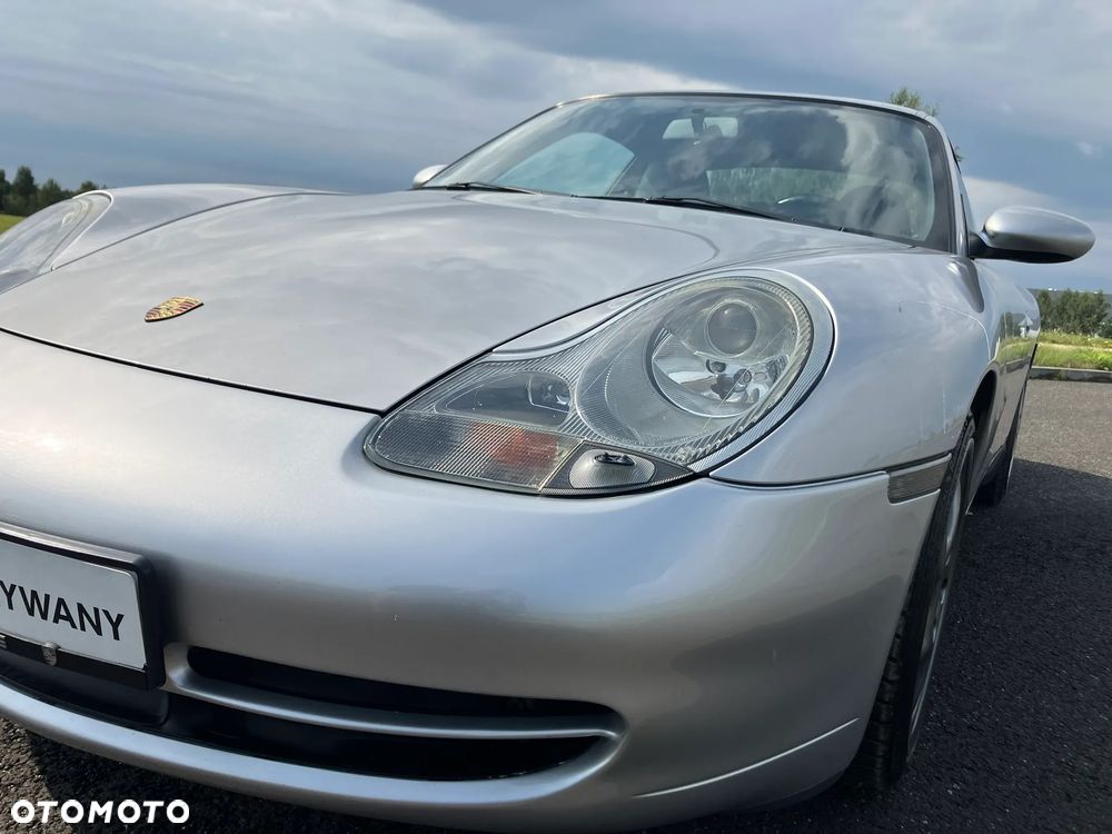 Porsche 911 Carrera - 10