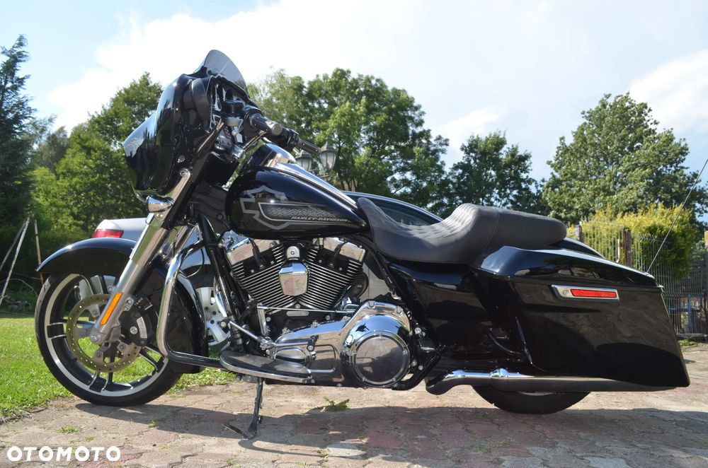 Harley-Davidson Touring Street Glide - 3
