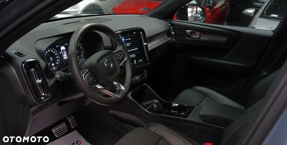 Volvo XC 40 B4 B AWD R-Design - 10