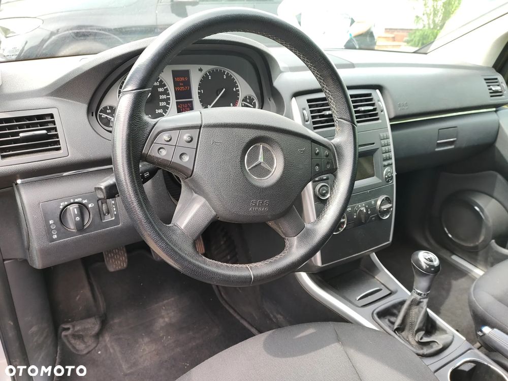 Mercedes-Benz Klasa B 180 CDI - 1