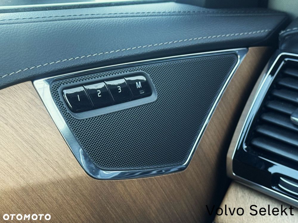 Volvo XC 90 - 35