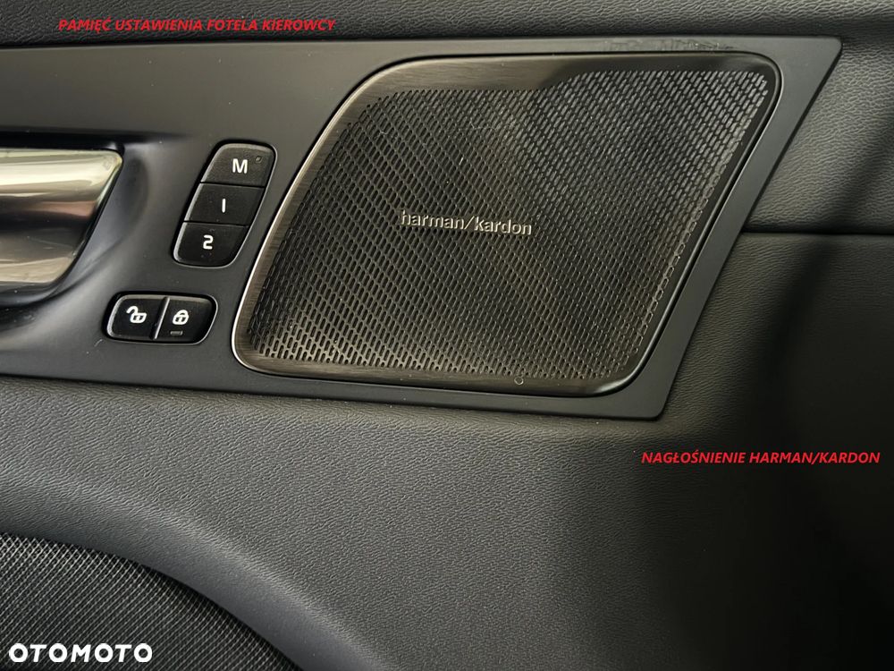 Volvo XC 60 B4 D AWD Plus Dark - 12