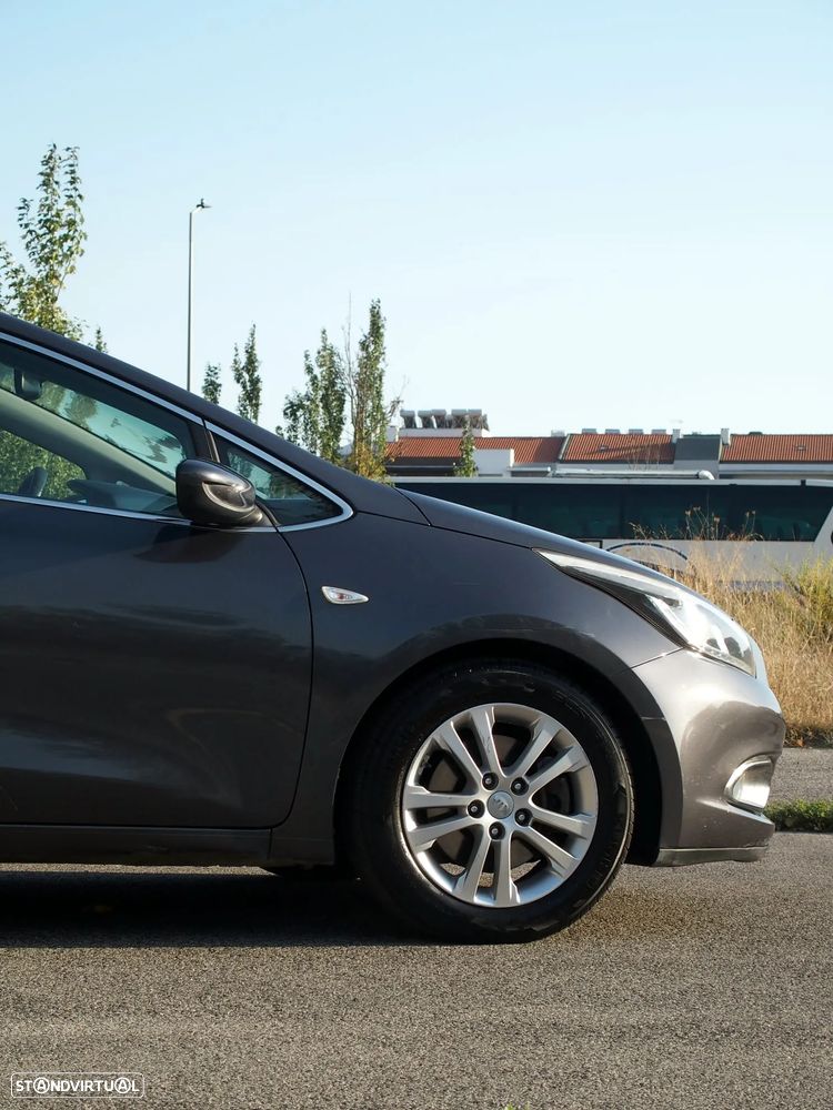 Kia Ceed - 9