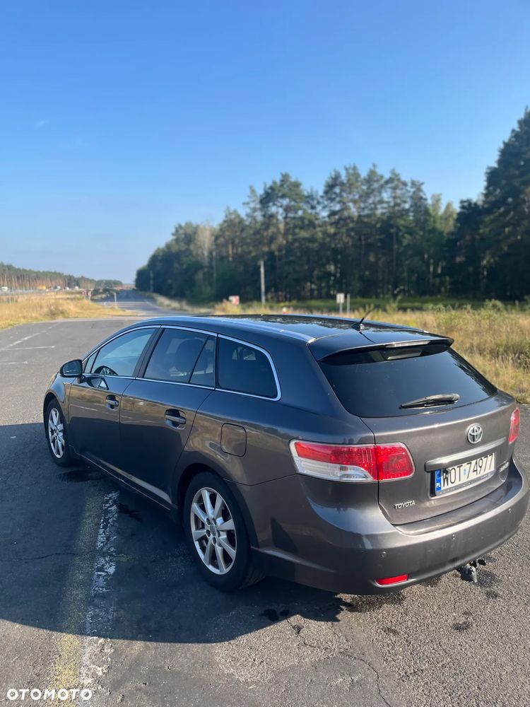 Toyota Avensis - 5