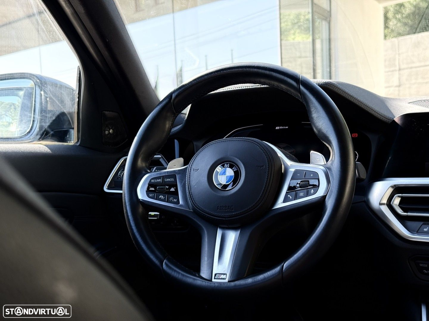 BMW 330 e Pack M Auto - 11