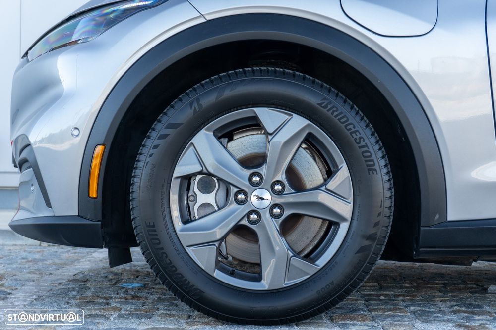 Ford Mustang Mach-E 75.7 kWh Premium AWD - 6