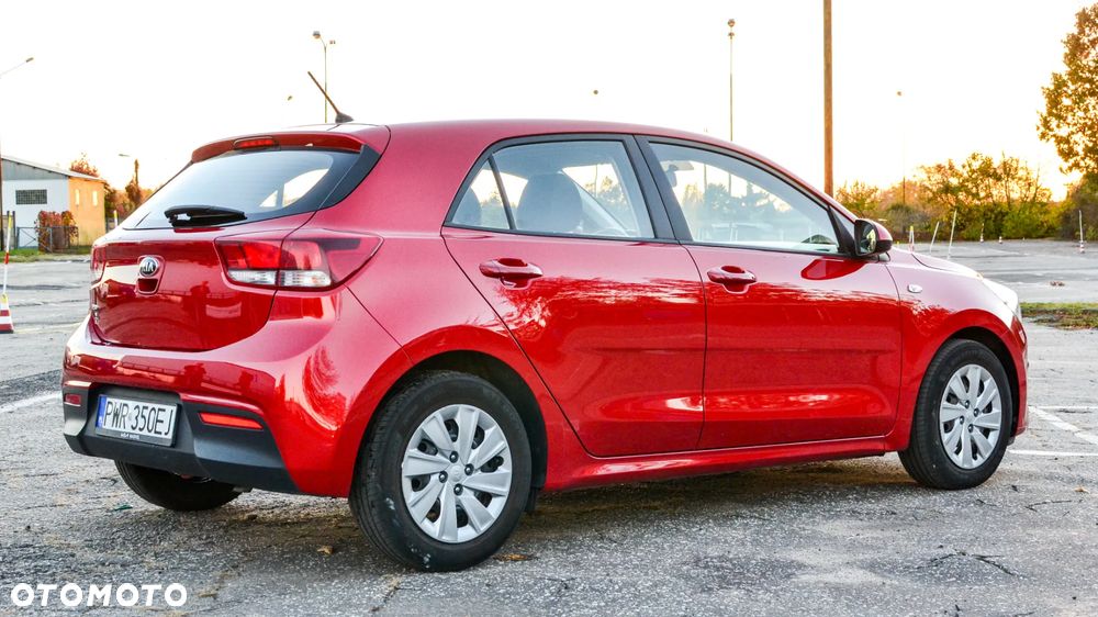 Kia Rio 1.2 M - 10