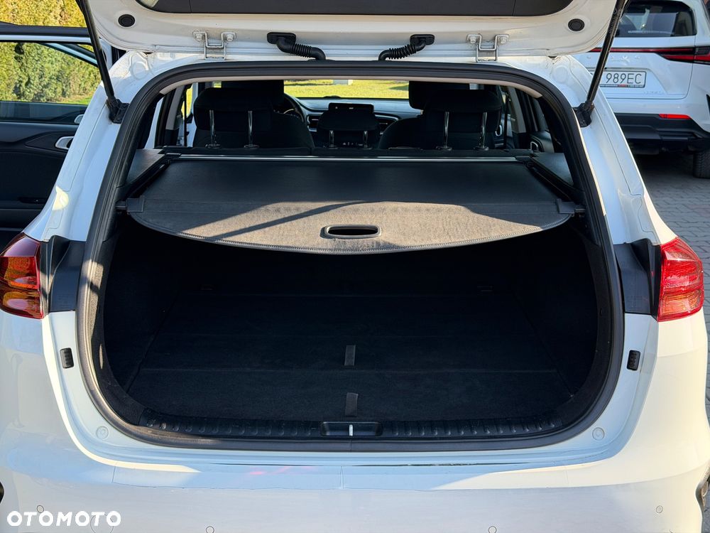 Kia Ceed 1.4 L Business Line Plus - 23