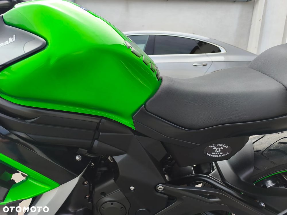 Kawasaki ER - 12