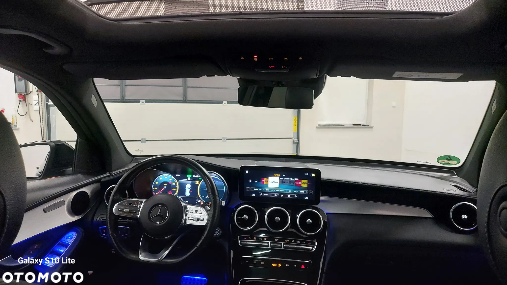 Mercedes-Benz GLC 300 d 4Matic 9G-TRONIC AMG Line Plus - 18