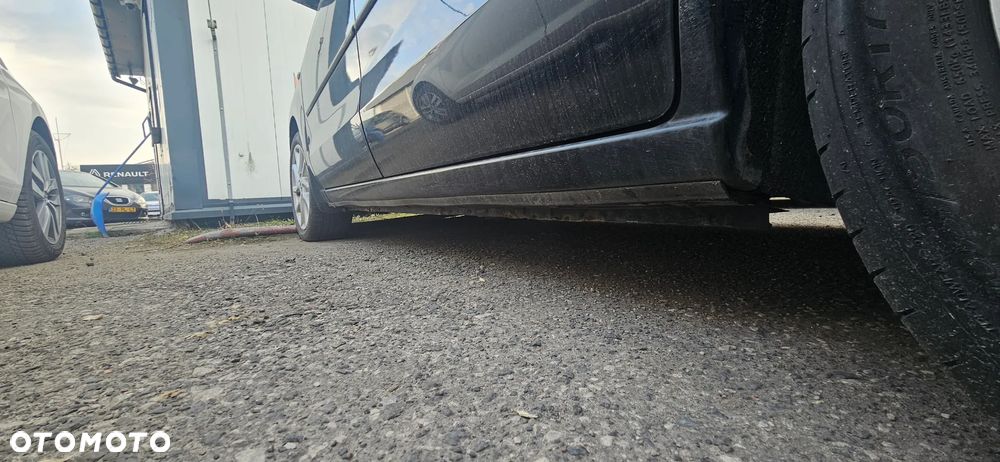 Mazda 5 2.0 Exclusive + - 32