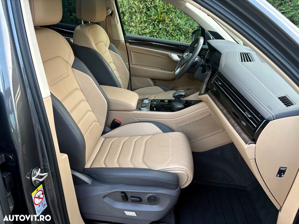 Volkswagen Touareg 3.0 V6 TDI SCR 4Motion Automatik - 12