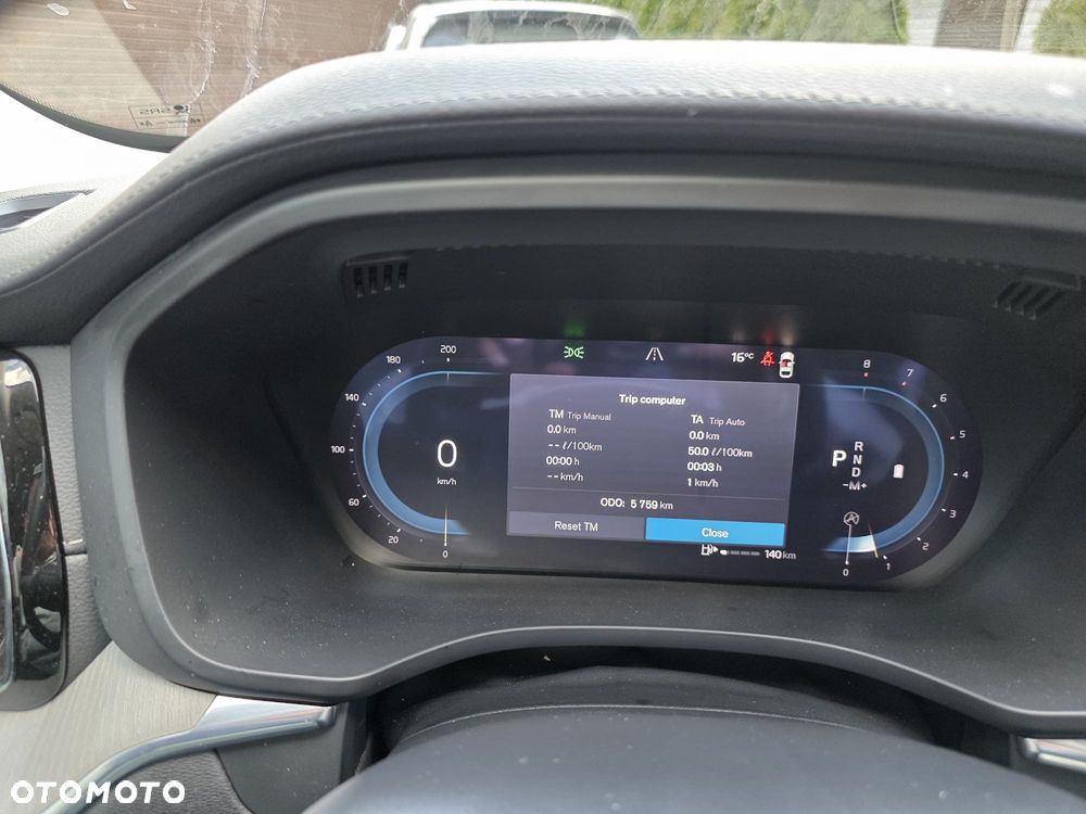 Volvo XC 60 B6 B AWD Momentum Pro - 22