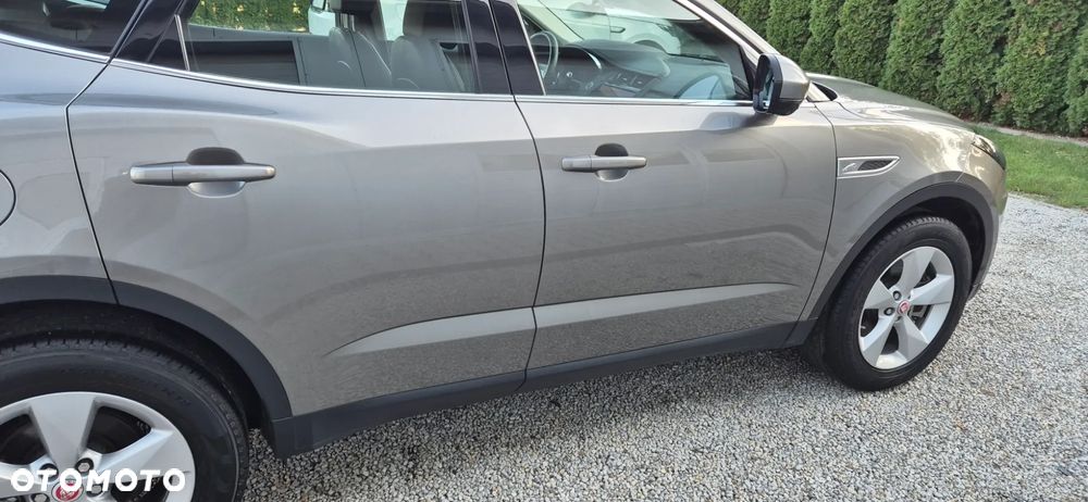 Jaguar E-Pace - 16