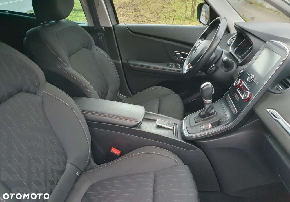 Renault Grand Scenic - 22