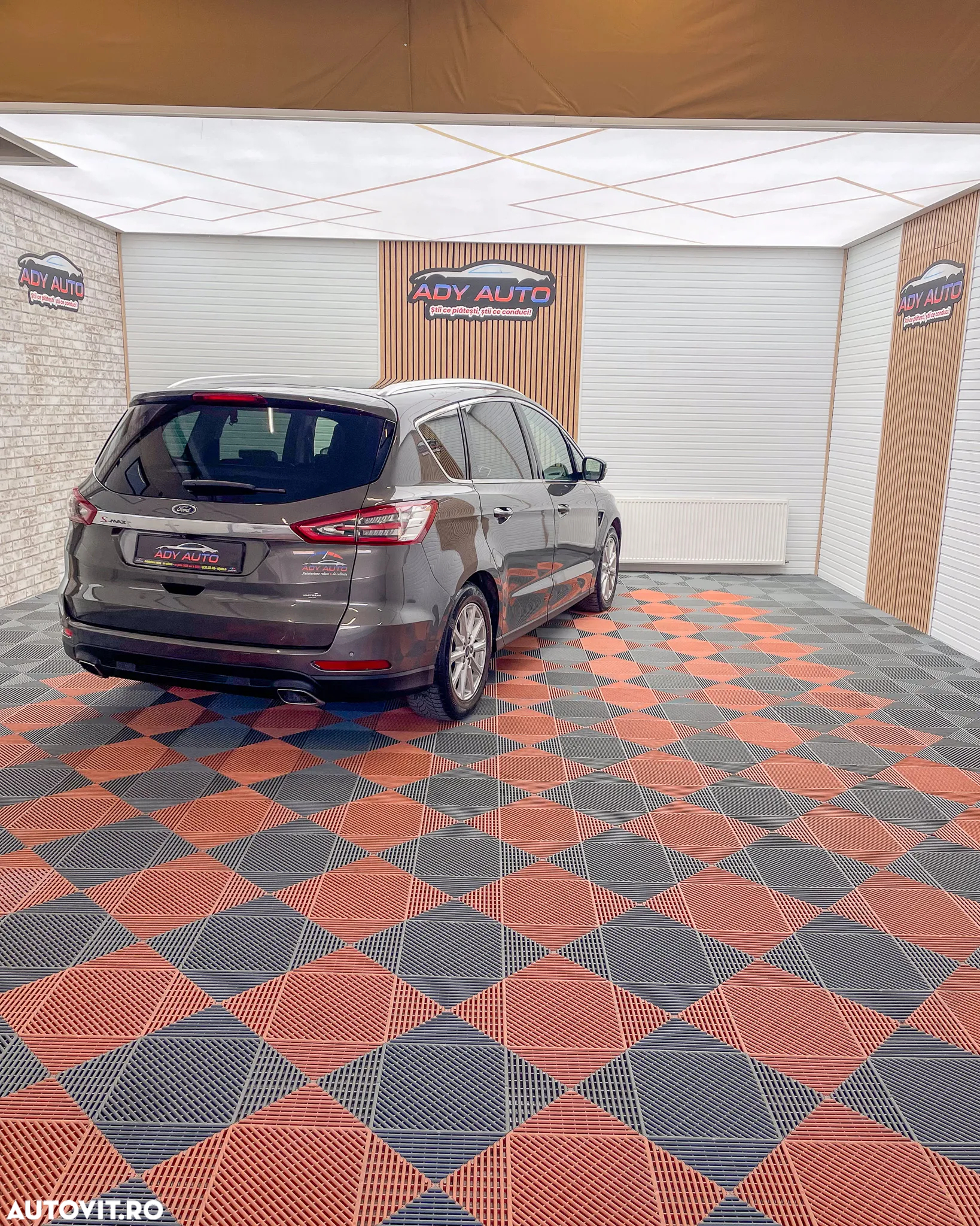 Ford S-Max 2.0 TDCi Bi-Turbo Aut. Vignale - 4