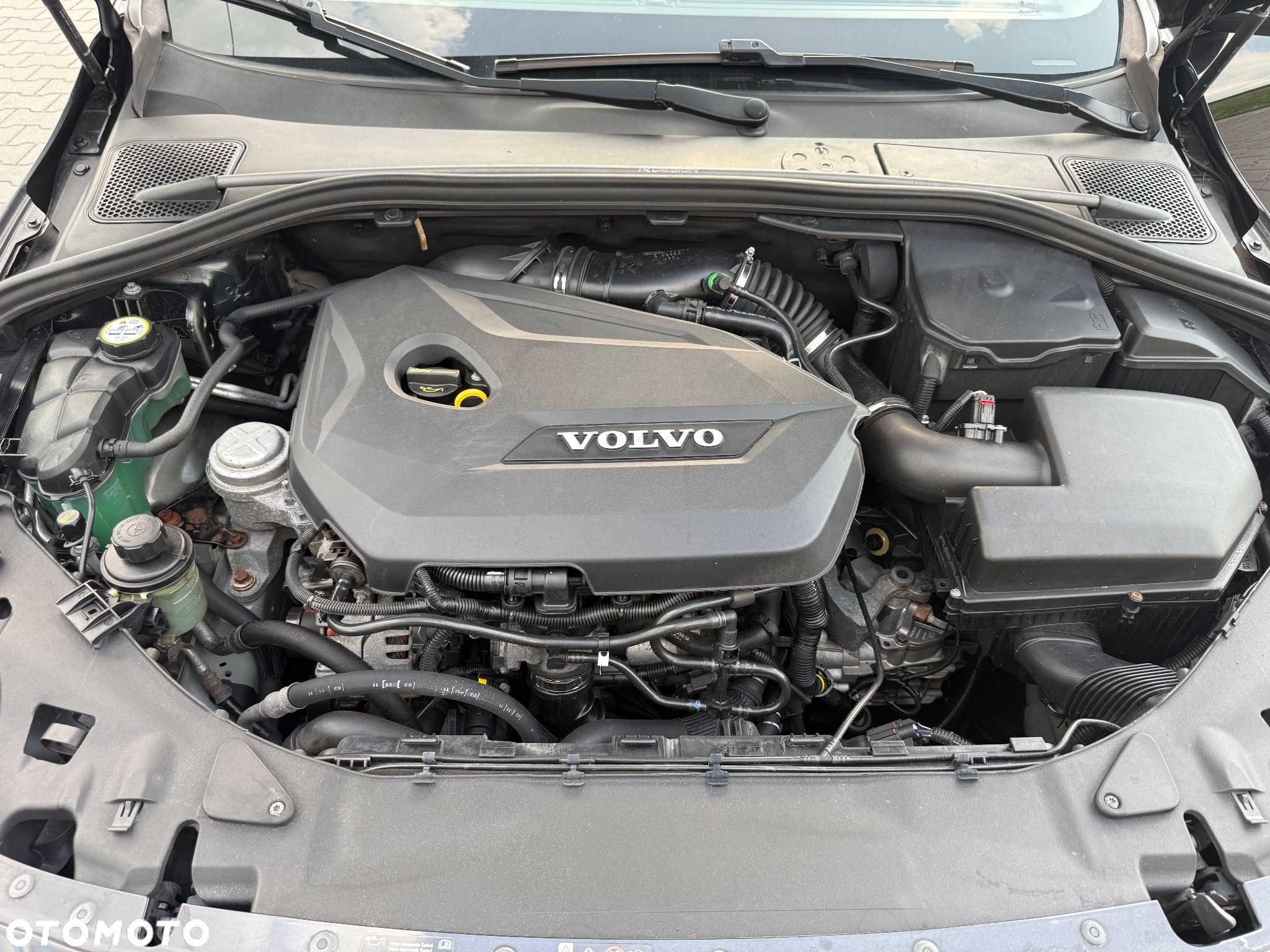 Volvo V60 T3 R-Design Kinetic - 31