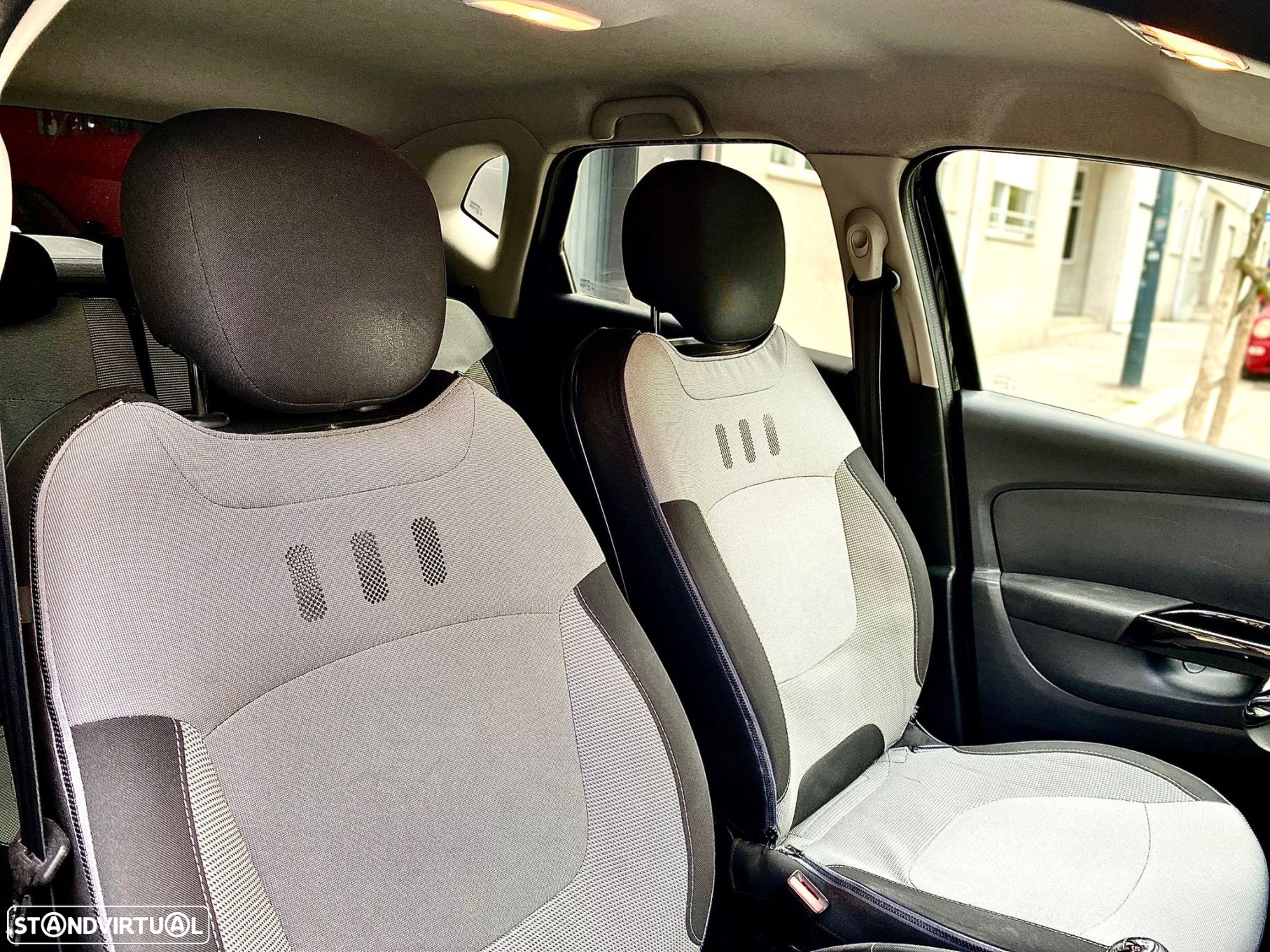 Renault Captur 1.5 dCi Exclusive - 28