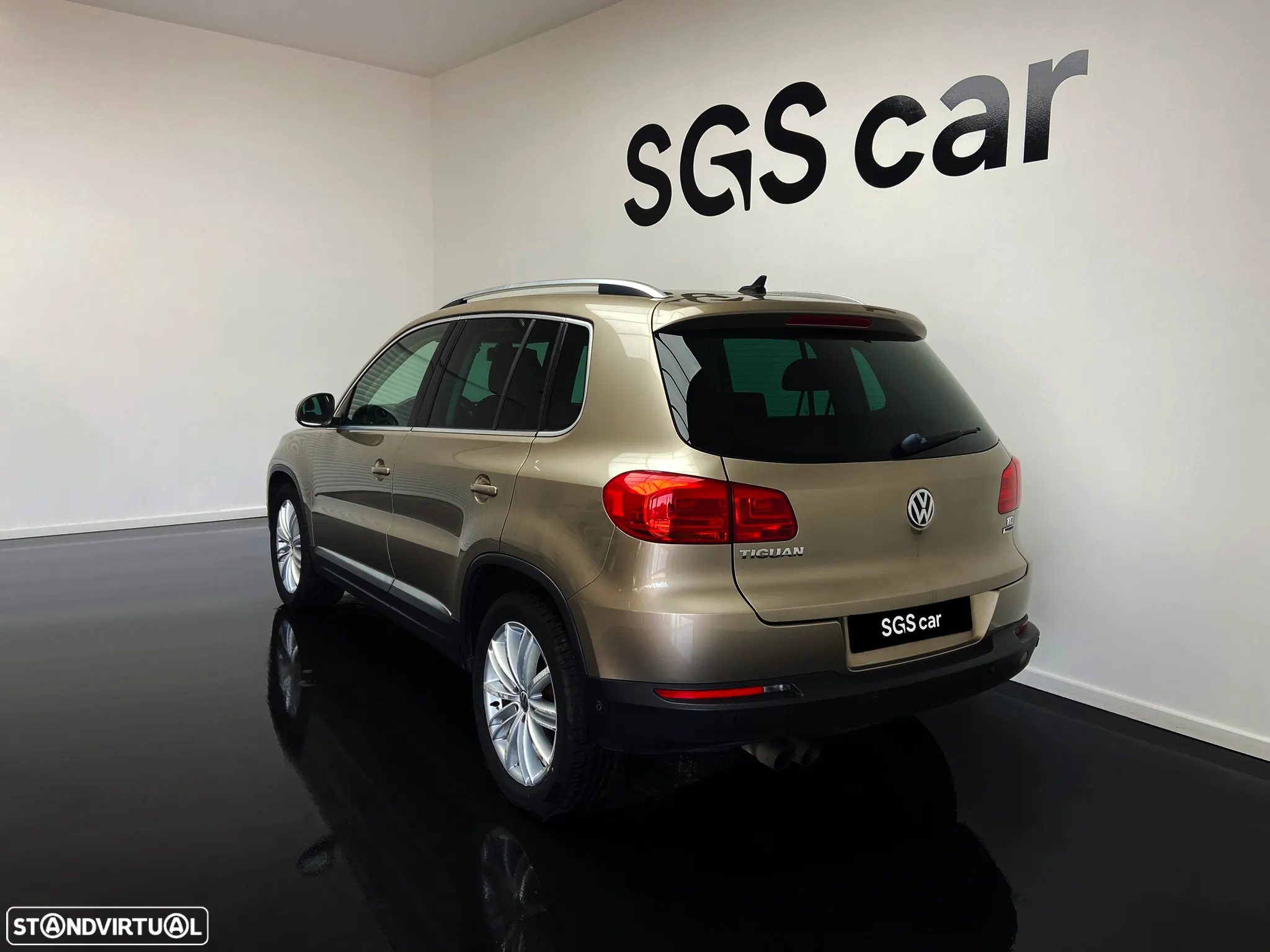 VW Tiguan 2.0 TDi Sport BlueMotion - 3