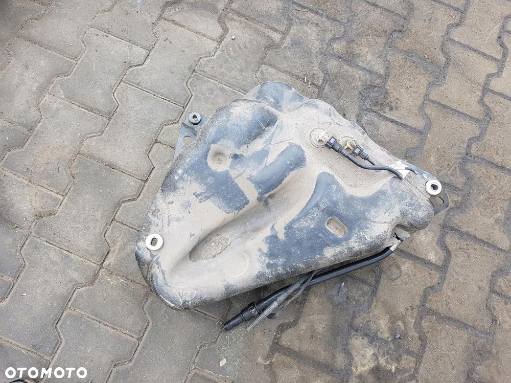 AUDI A4 B8 LIFT 11-15 2.0 TDI ZBIORNICZEK ZBIORNIK ADBLUE POMPKA 8K0131877R - 4