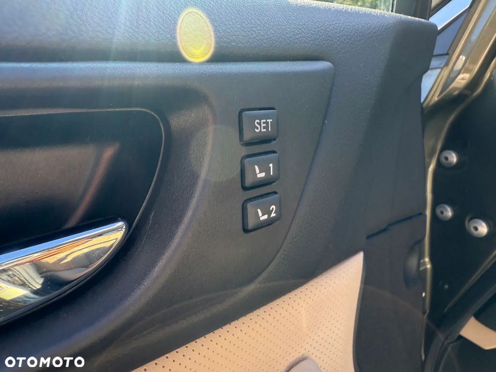 Subaru Outback 2.5i Exclusive - 17