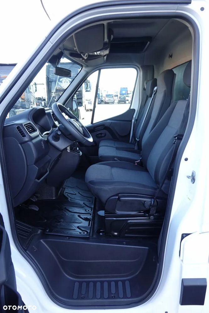 Renault MASTER / DOSTAWCZY / FIRANKA / MANUAL / DMC: 3500KG / 2022 - 22