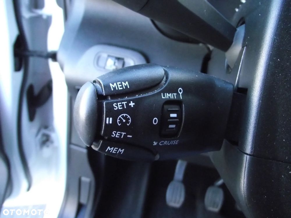 Toyota Proace City Verso Long 1.5 D-4D Business - 23