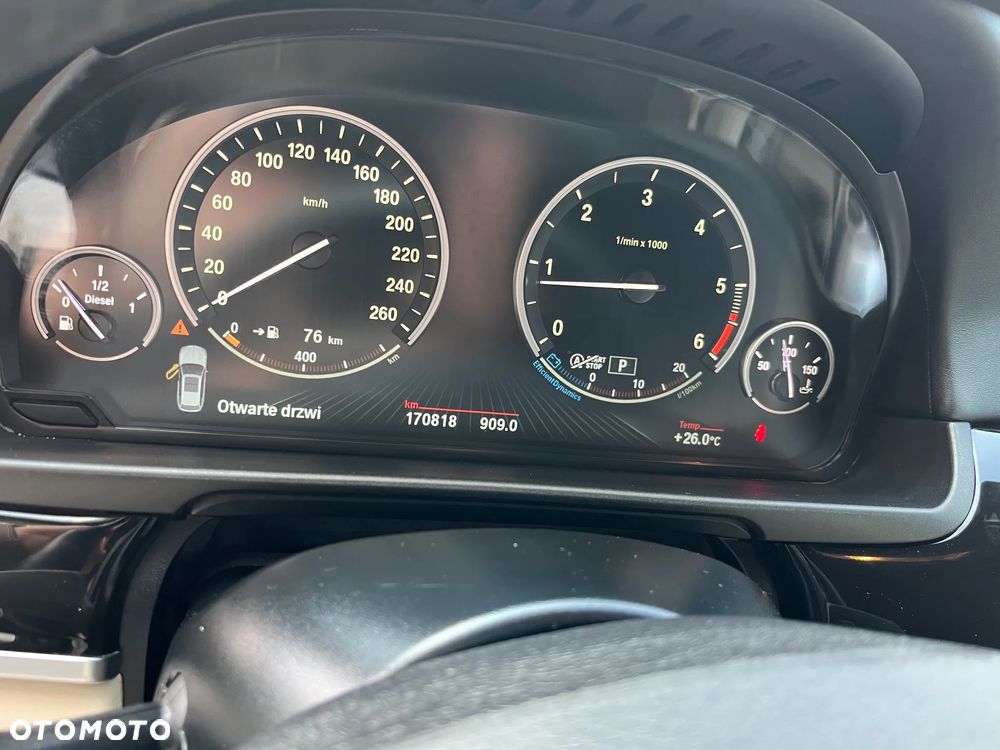 BMW Seria 5 525d xDrive - 20