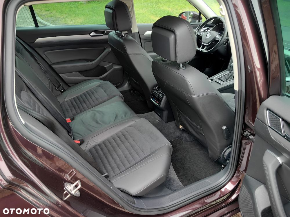 Volkswagen Passat 2.0 TDI Bi-Turbo BMT 4Mot Highline DSG - 17