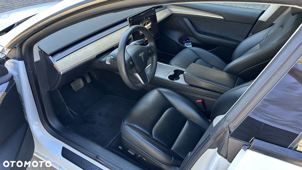 Tesla Model 3 Standard Hinterradantrieb - 7