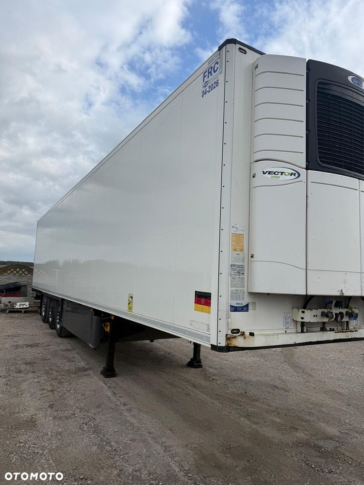 Schmitz Cargobull SKO 24 - 3